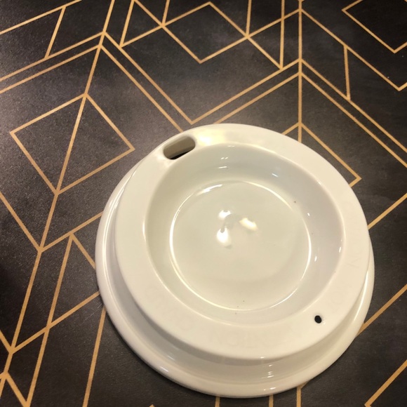 Starbucks Holiday 2020 Christmas Sweater Red Cup - Picture 9 of 9